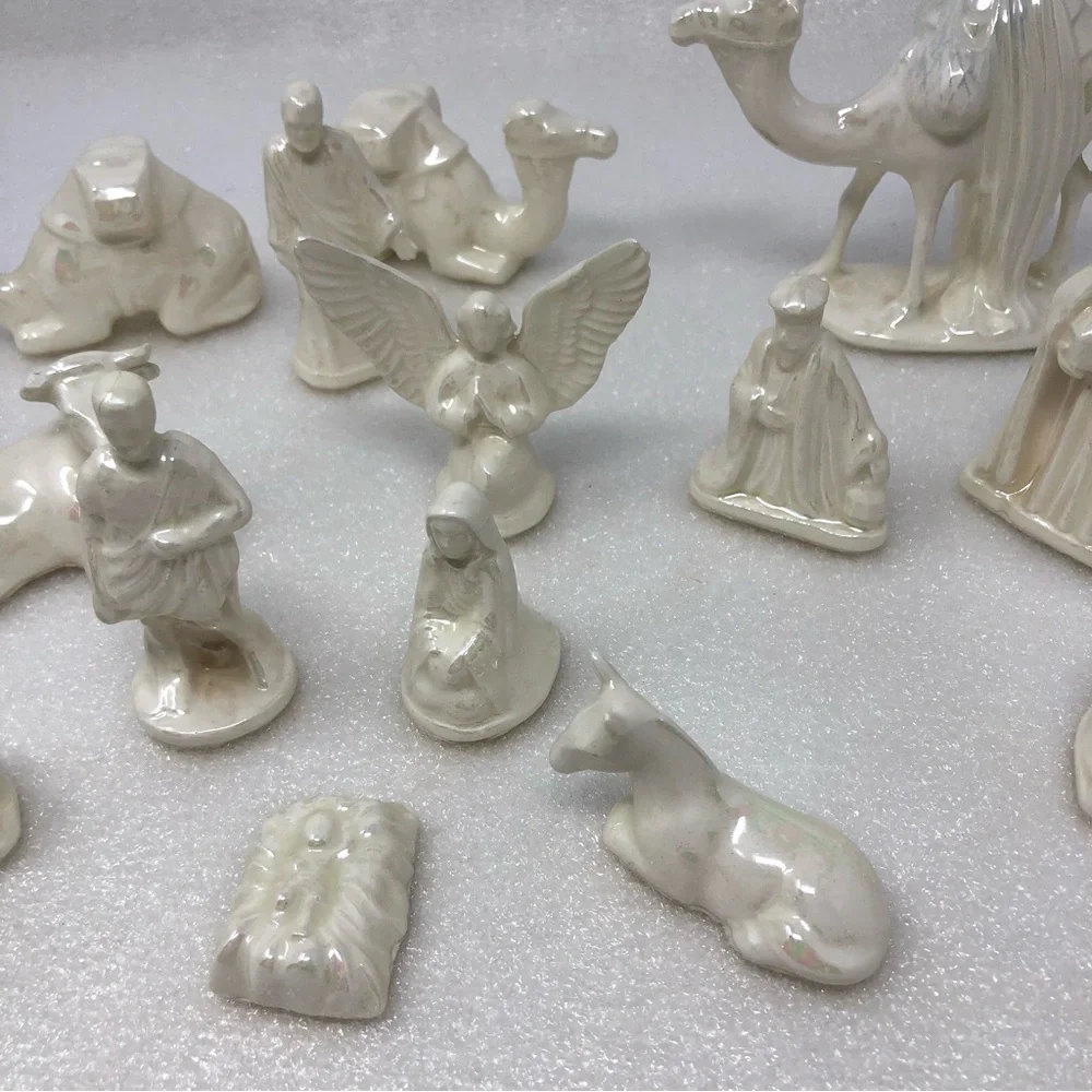 Vintage Nativity Scene Iridescent Figurines Set Of 17 Pieces